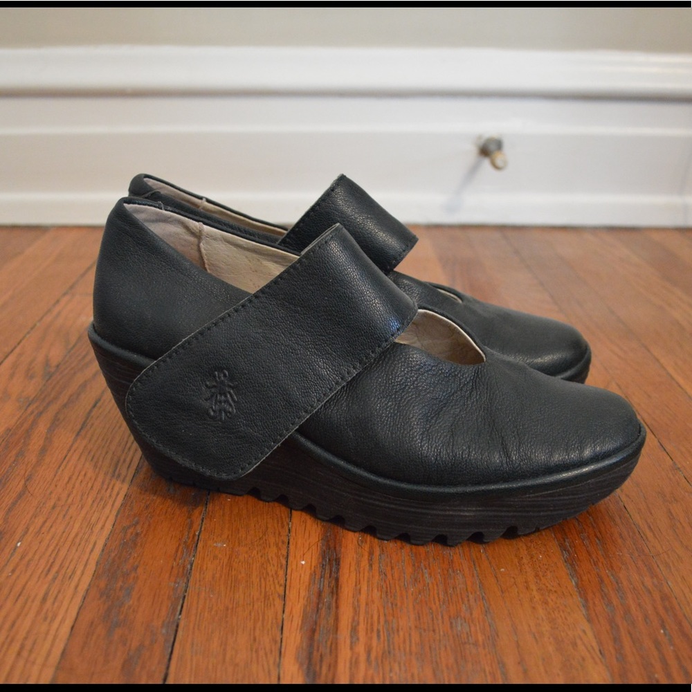 Emerald Fly London Wedges